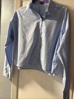 Express Light Blue boyfriend cropped Button-Down Shirt